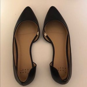 Pointed toe flats
